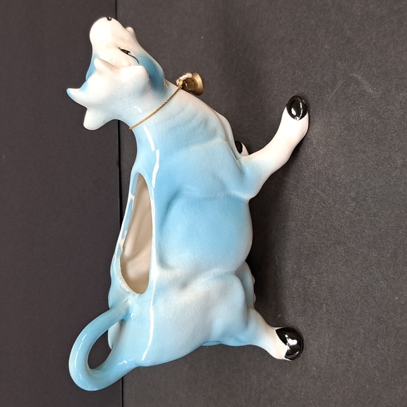 Mid-Century Modern blue & white ceramic cow creamer - Picture 2 of 8